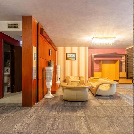 Deluxe Hotel Baku Exteriör bild