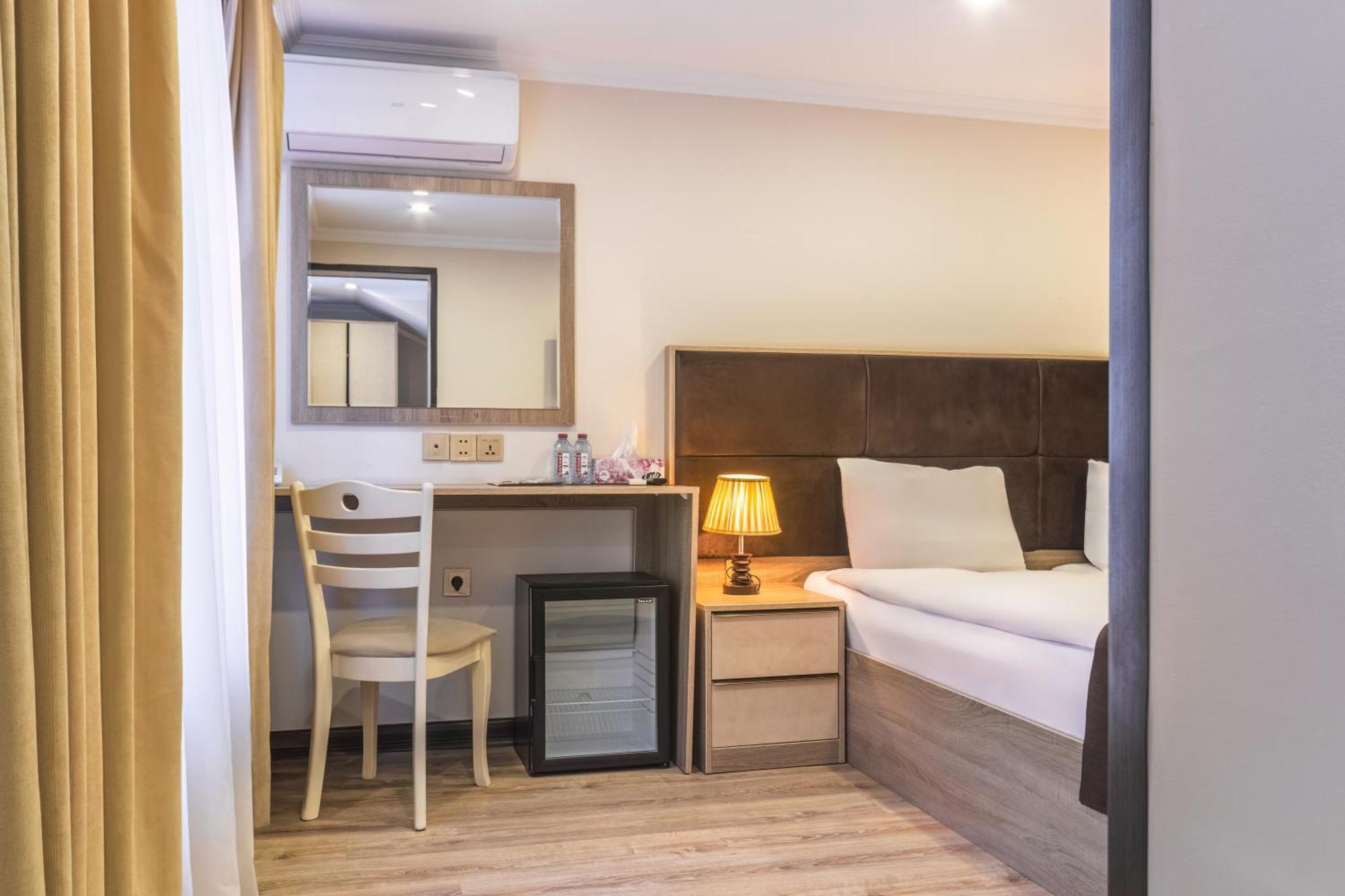 Deluxe Hotel Baku Exteriör bild