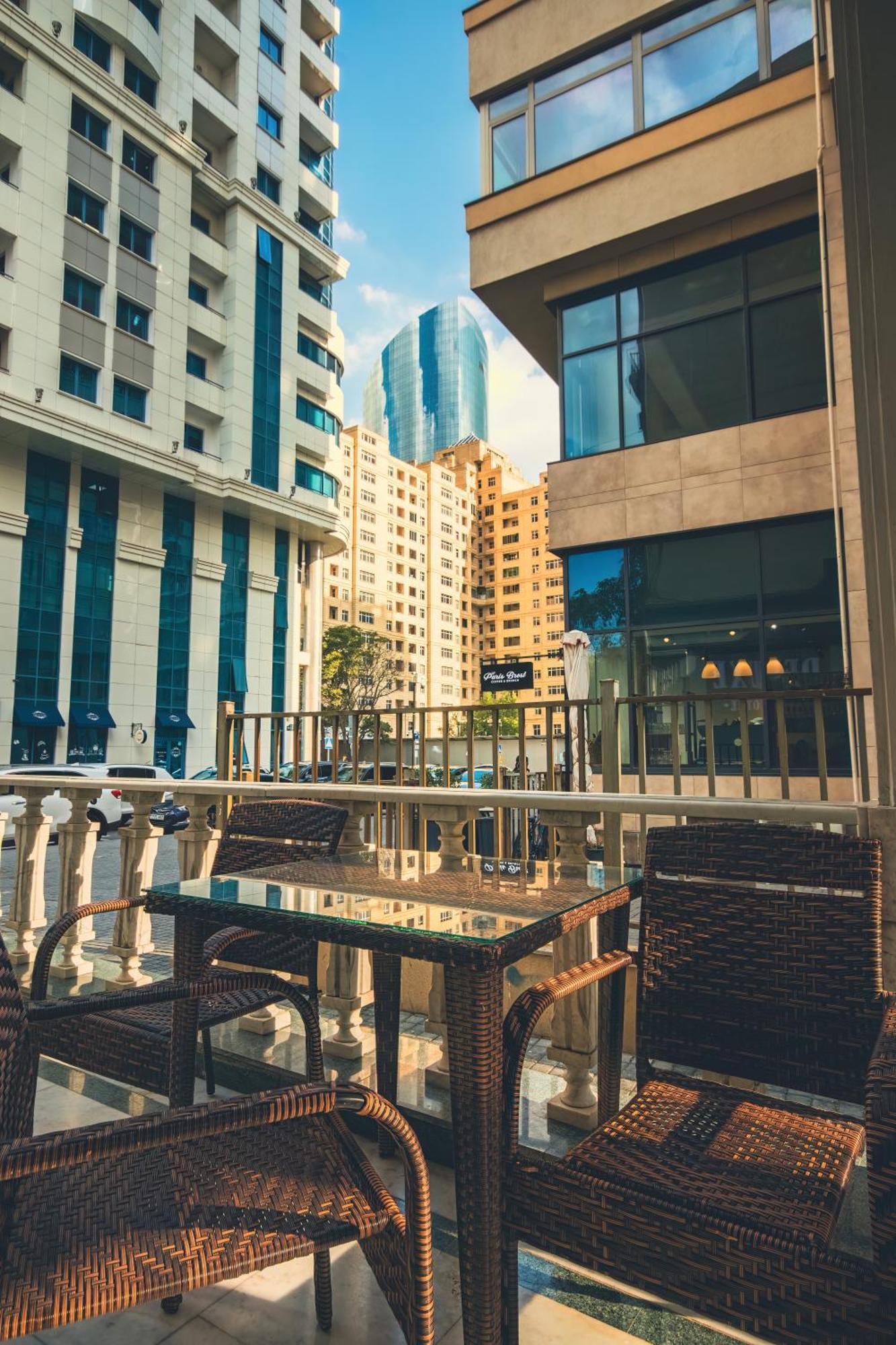 Deluxe Hotel Baku Exteriör bild